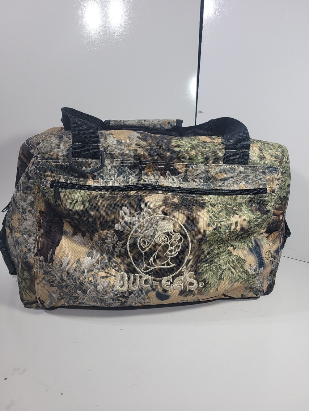 Buc-ees 24 Can Cooler Bag Camo Insulated Travel Tote Soft Sided Texas Beaver